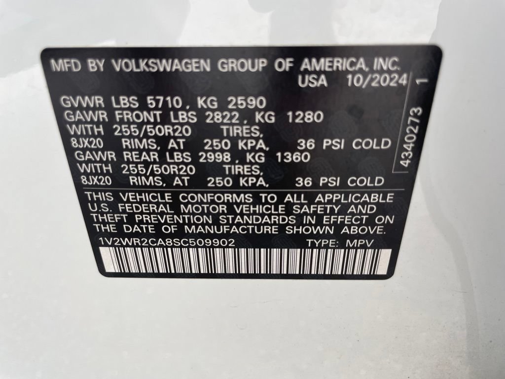 Used 2025 Volkswagen Atlas SE FWD image 14
