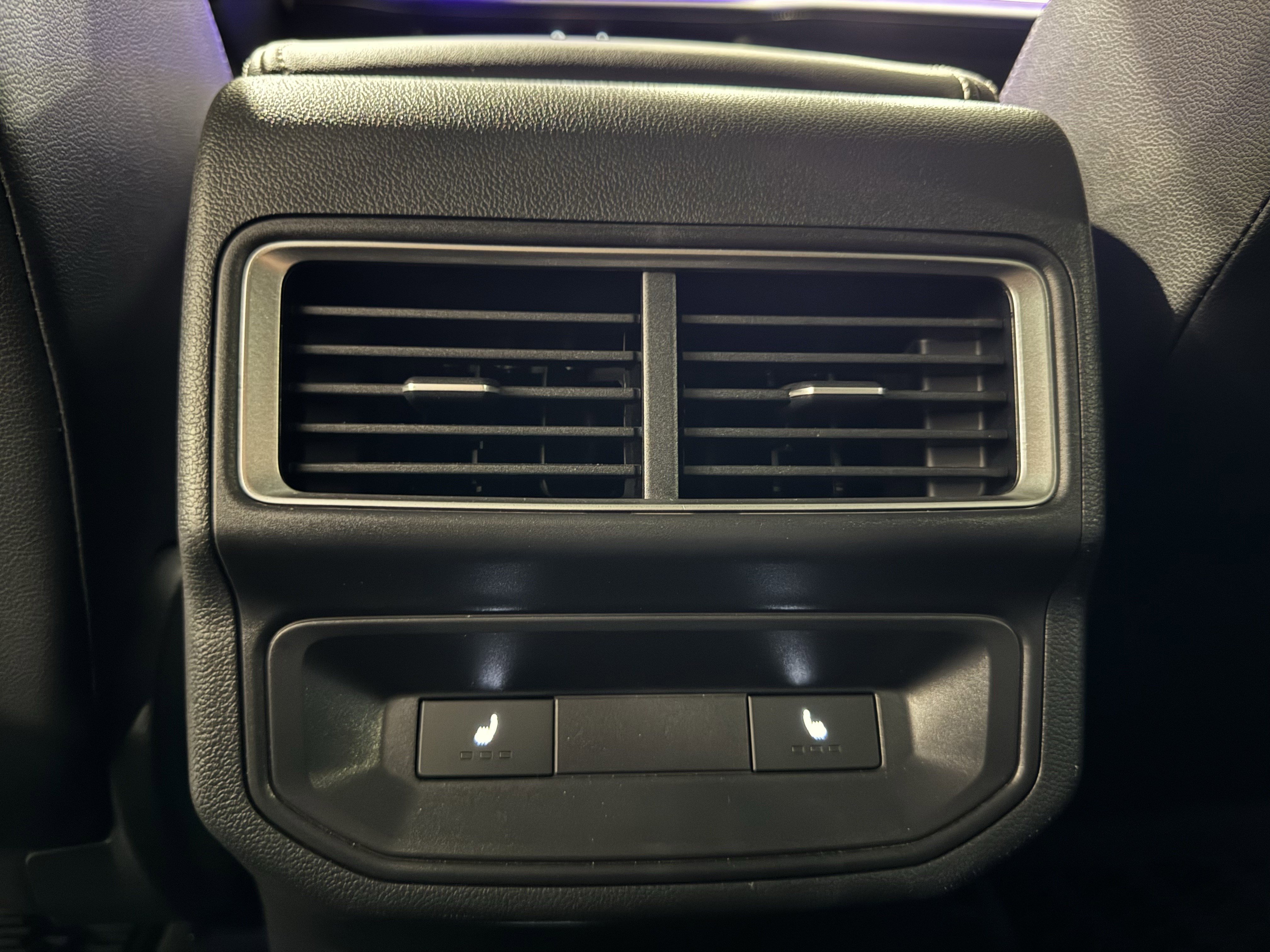 Used 2024 Volkswagen Atlas Cross Sport SEL R-Line image 34