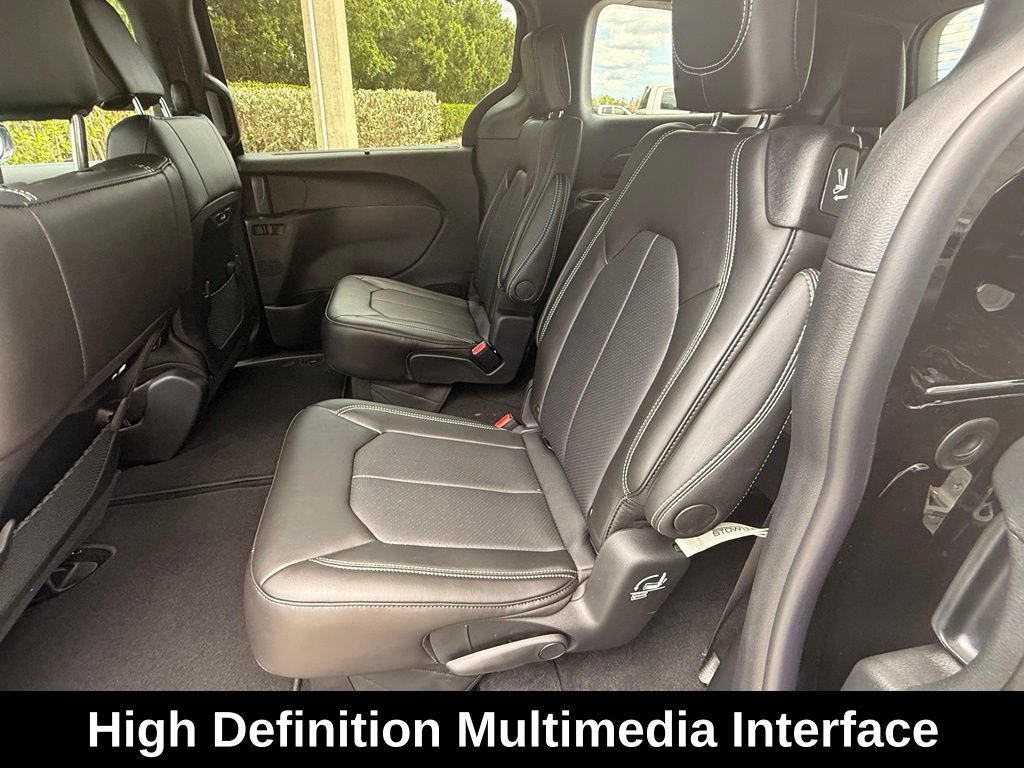 New 2027 Chrysler Pacifica Select w/ Family Tech Group FWD image 23