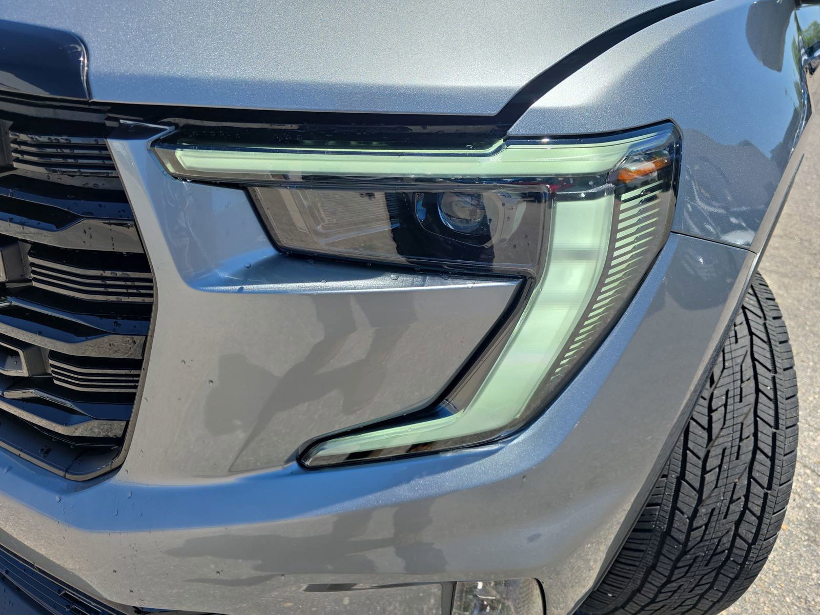 Used 2024 GMC Acadia Elevation w/ Black Edition FWD image 34