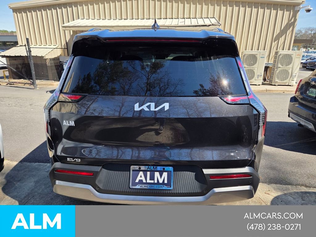 Used 2024 Kia EV9 Wind AWD/4WD image 11