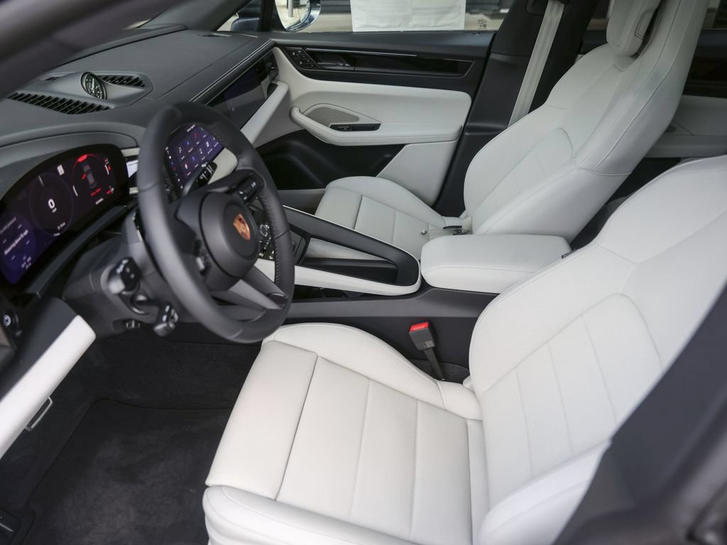 New 2026 Porsche Macan Electric RWD image 16