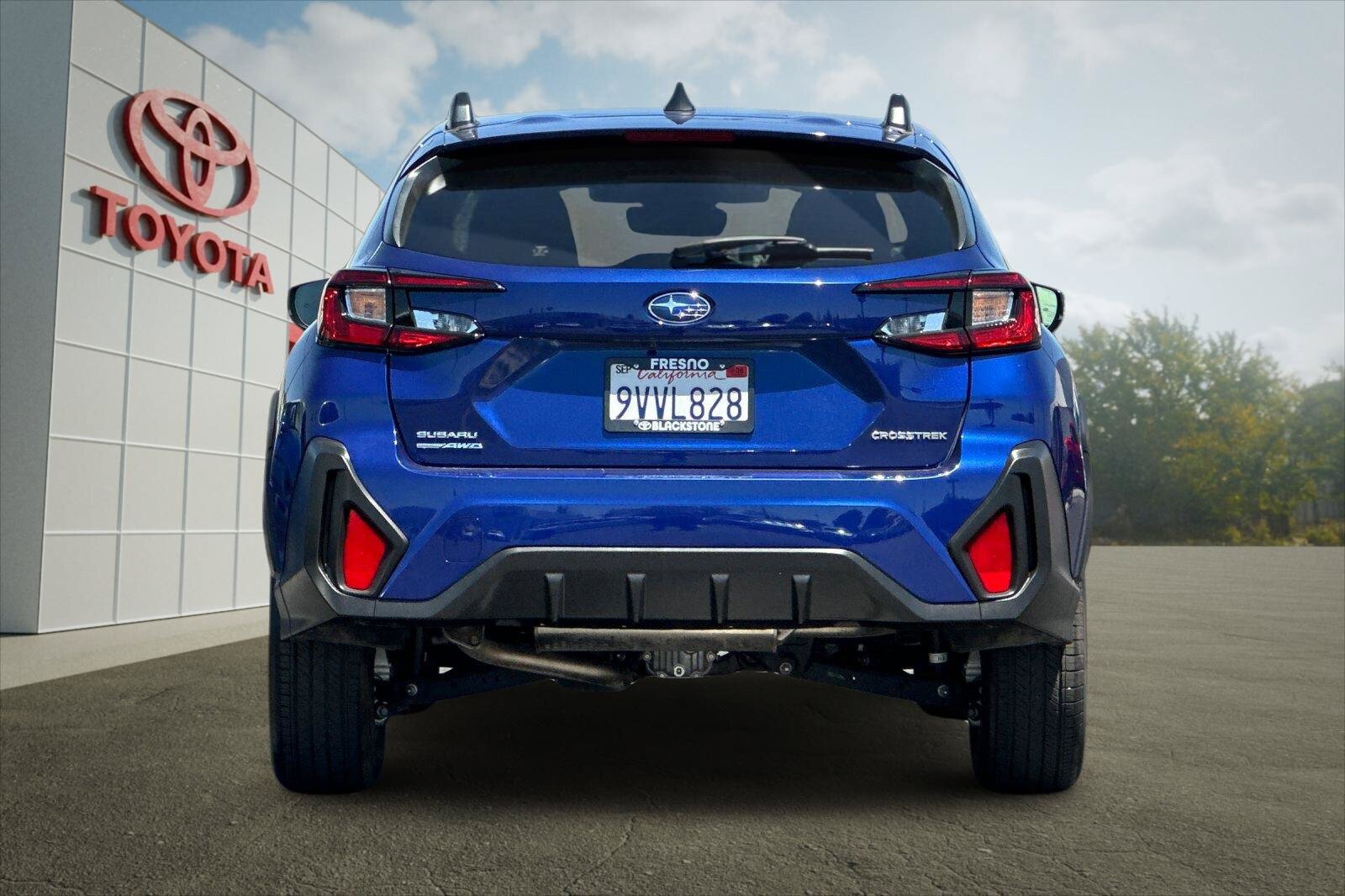 Used 2025 Subaru Crosstrek 2.5i Premium AWD/4WD image 4