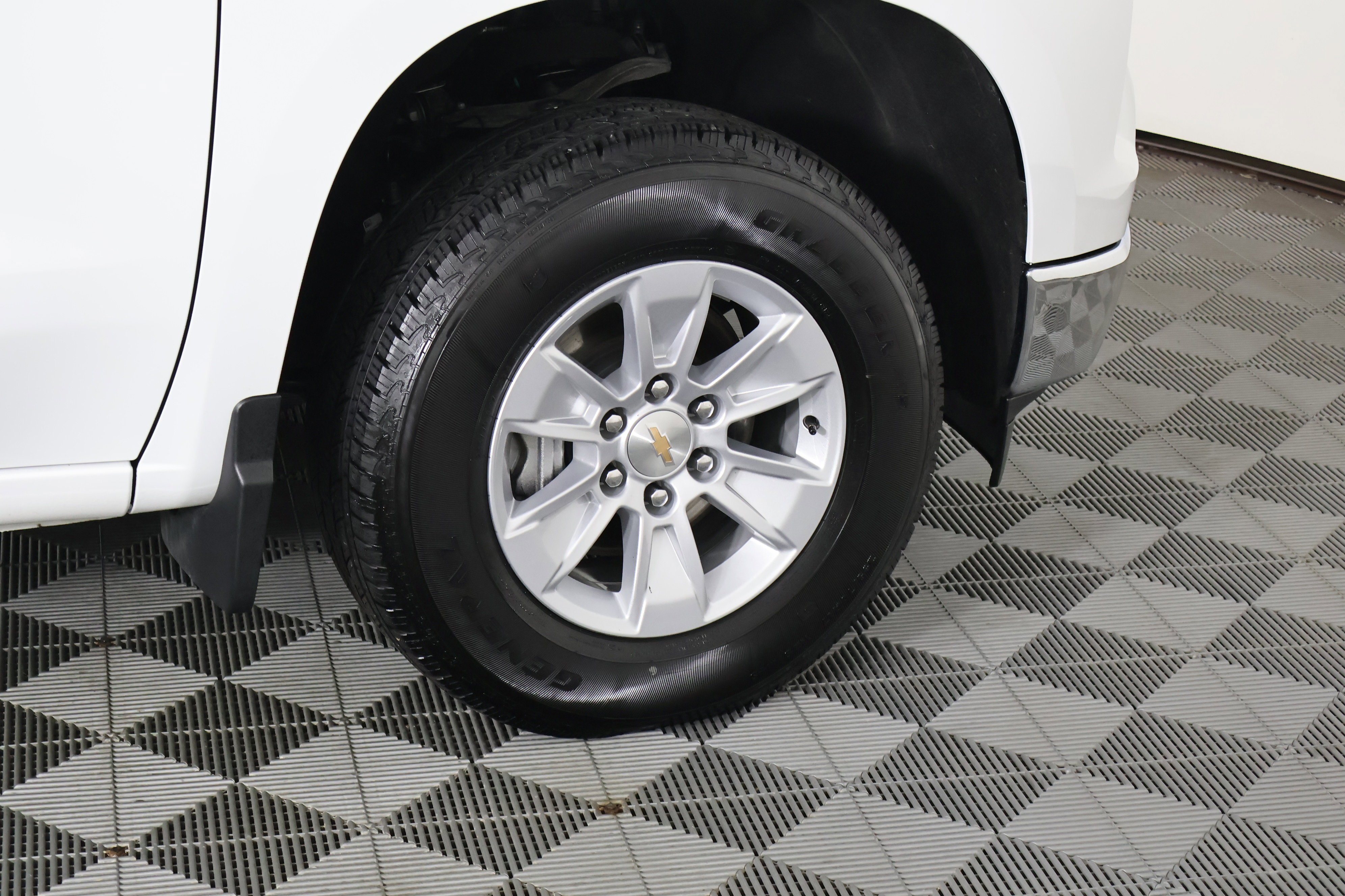 Used 2025 Chevrolet Silverado 1500 LT image 53