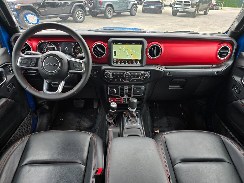 Used 2023 Jeep Gladiator Rubicon w/ Cold Weather Group AWD/4WD image 5