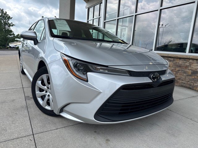 Used 2024 Toyota Corolla LE FWD image 1