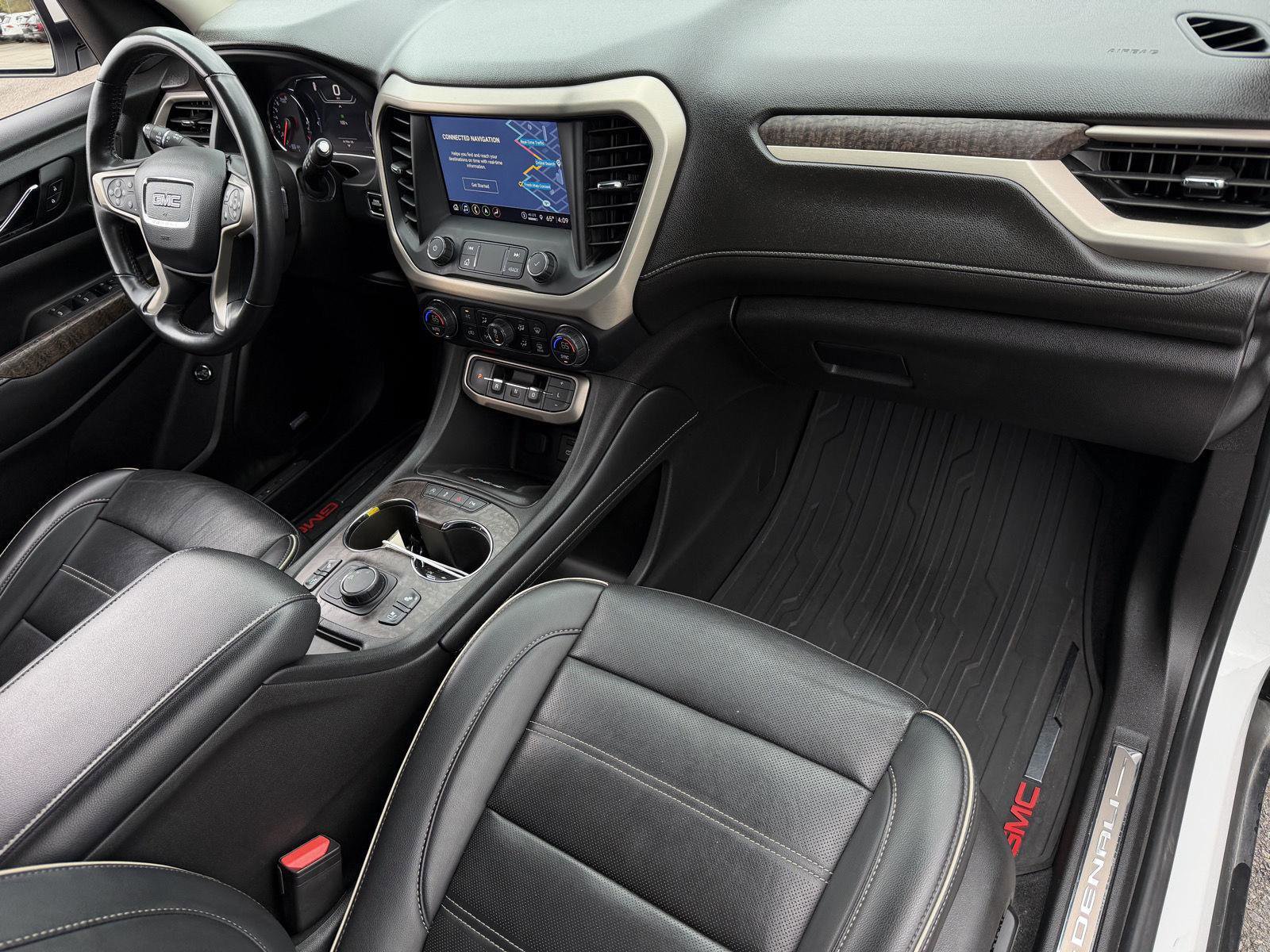 Used 2022 GMC Acadia Denali w/ Denali Technology Package image 27