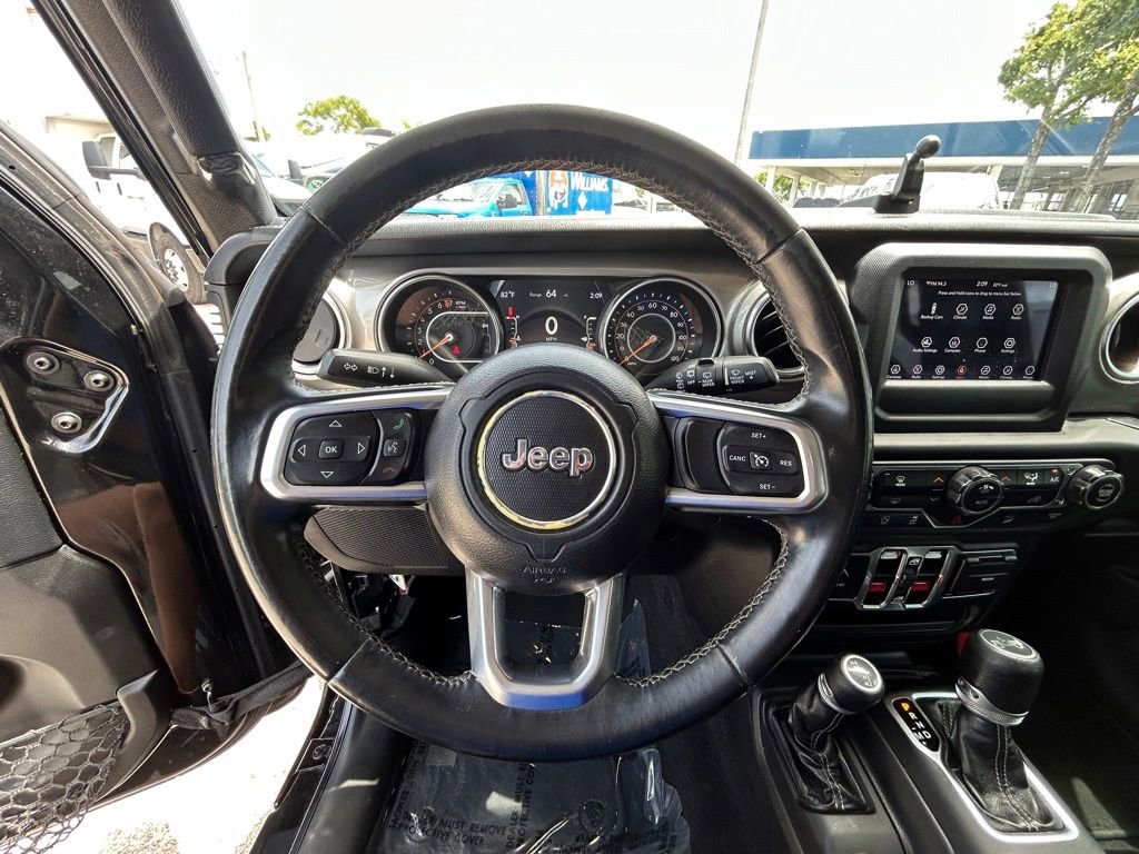 Used 2019 Jeep Wrangler Unlimited Sahara AWD/4WD image 13