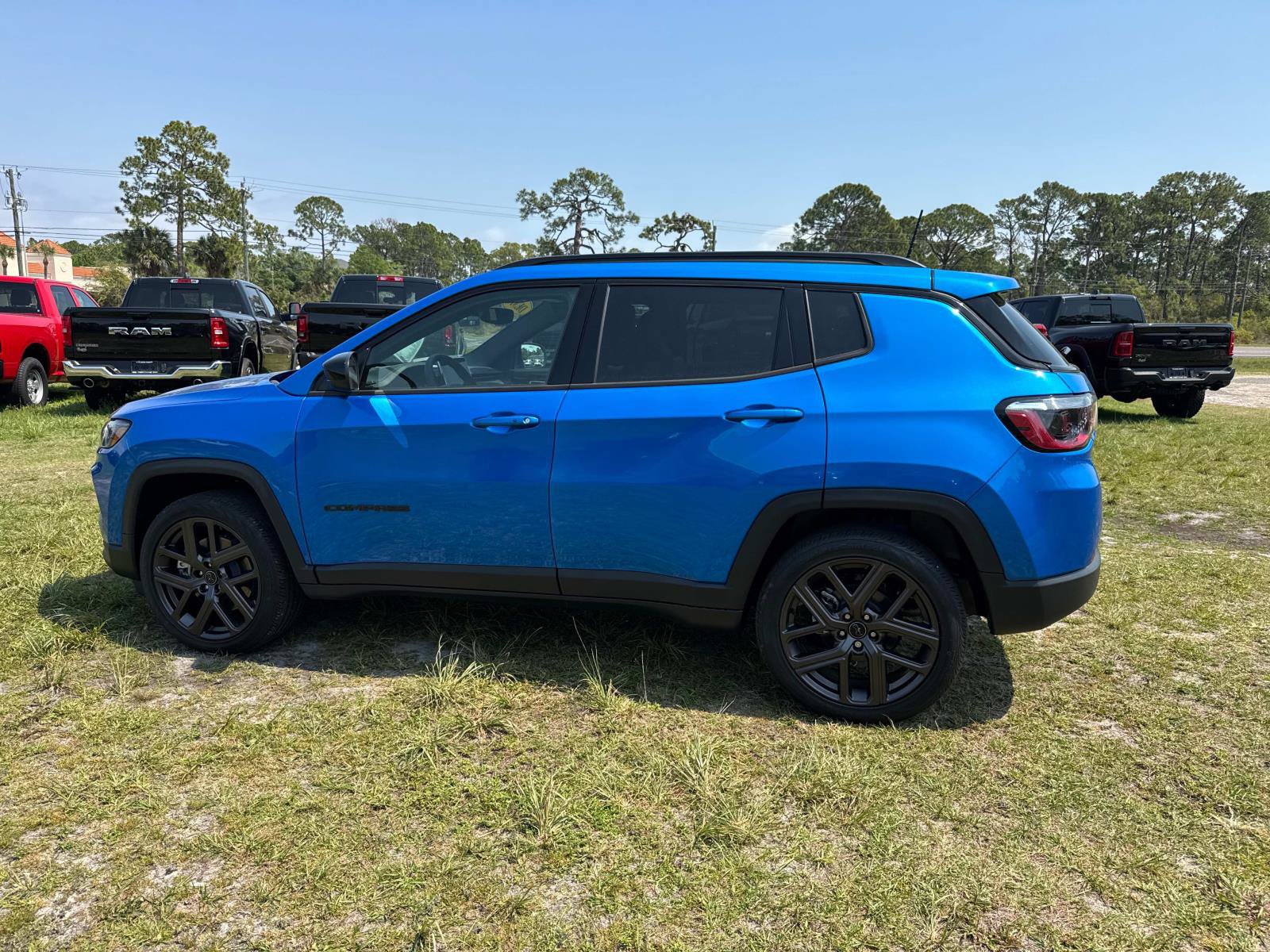 New 2026 Jeep Compass Latitude AWD/4WD image 5