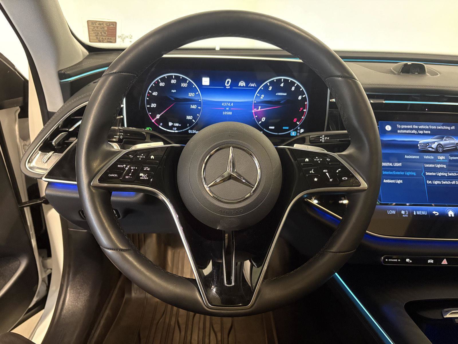 Used 2025 Mercedes-Benz E 350 4MATIC Sedan image 20
