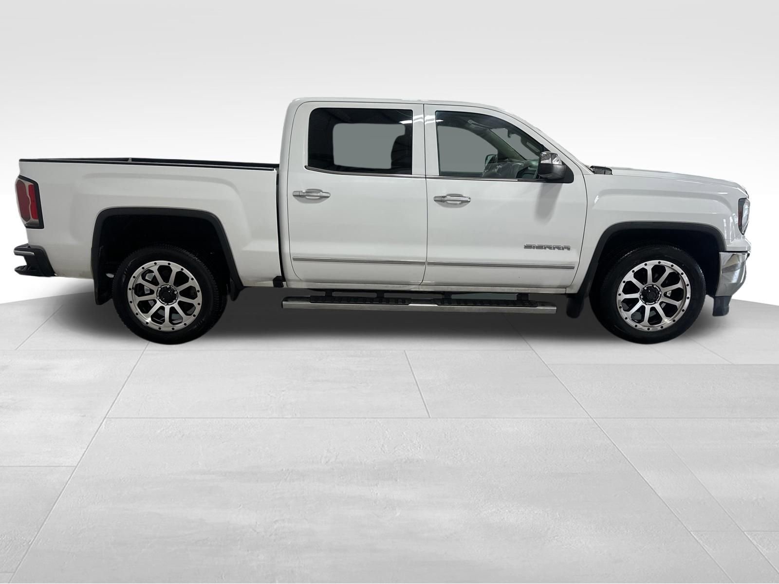 Used 2017 GMC Sierra 1500 SLT RWD image 4