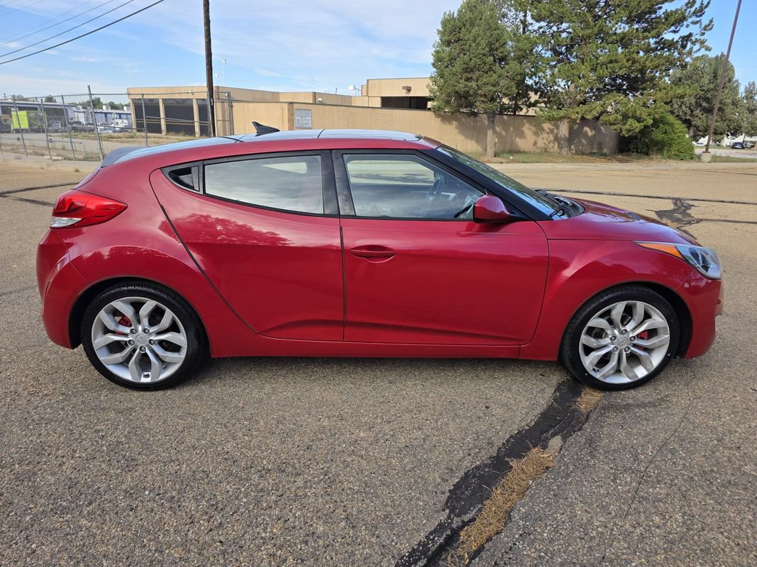 Used 2013 Hyundai Veloster w/ Style Pkg FWD image 9