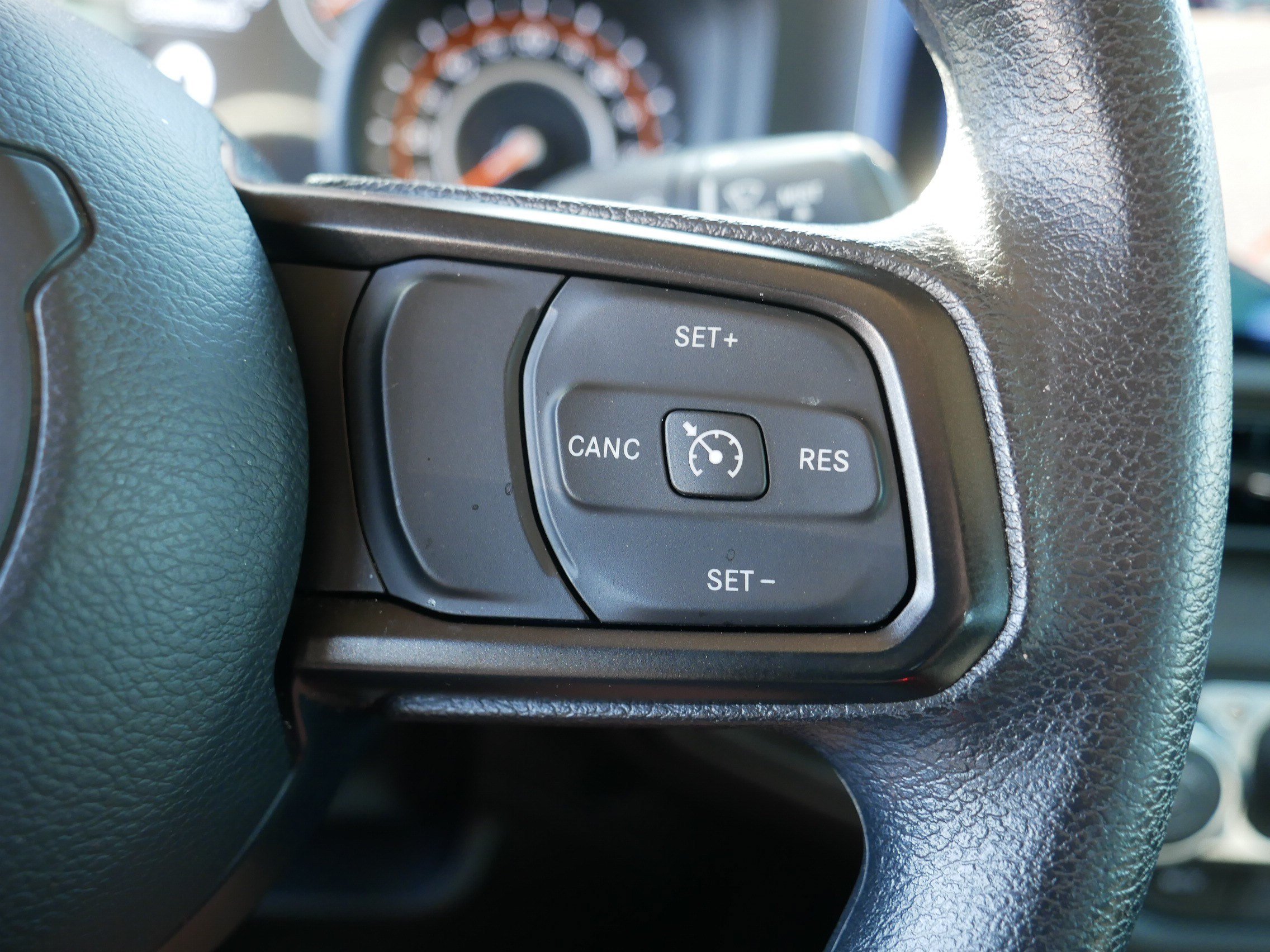 Used 2025 Jeep Gladiator Sport AWD/4WD image 29