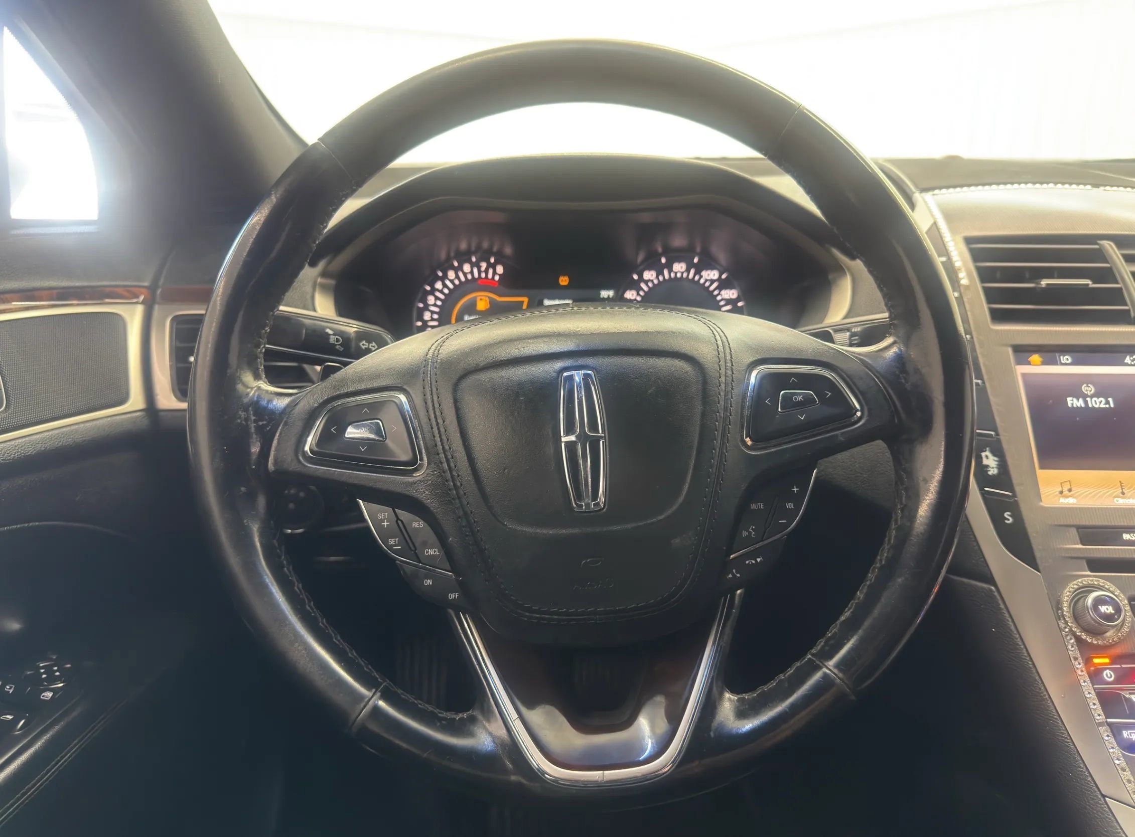 Used 2017 Lincoln MKZ Select image 18