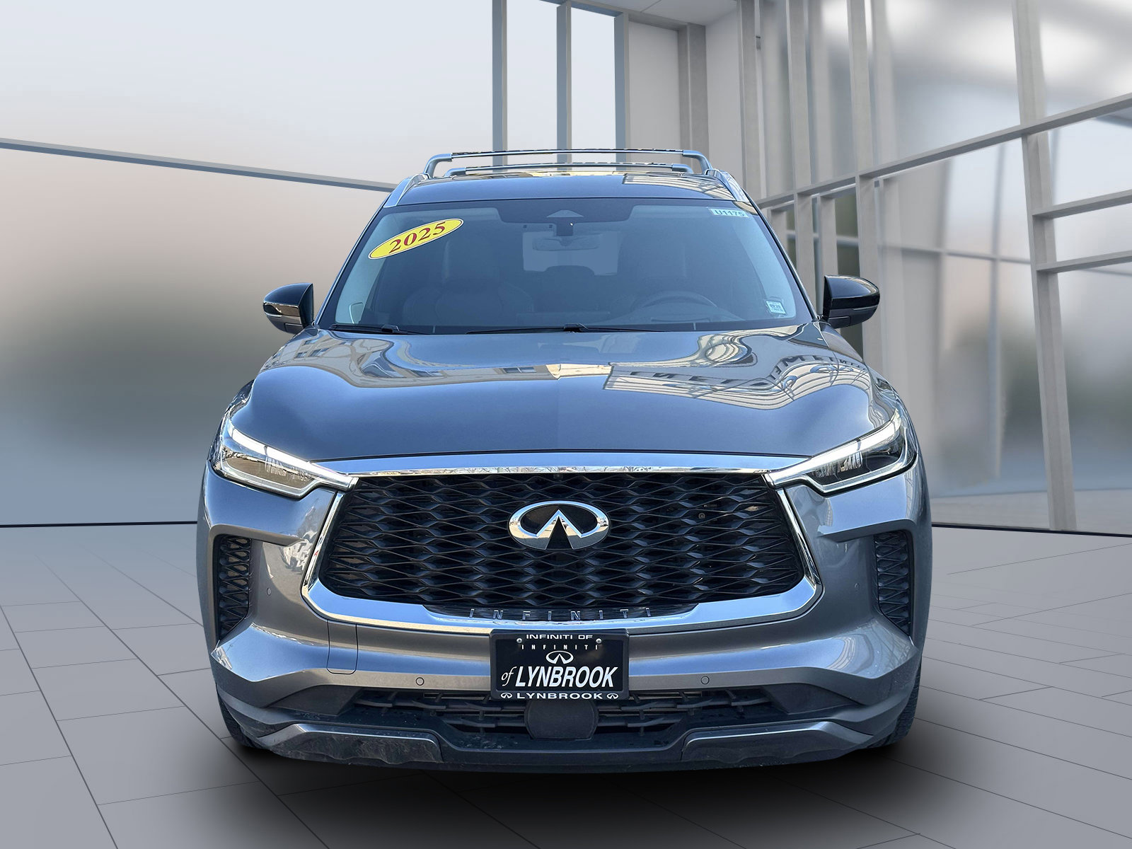 Used 2025 INFINITI QX60 Sensory w/ Vision Package image 2