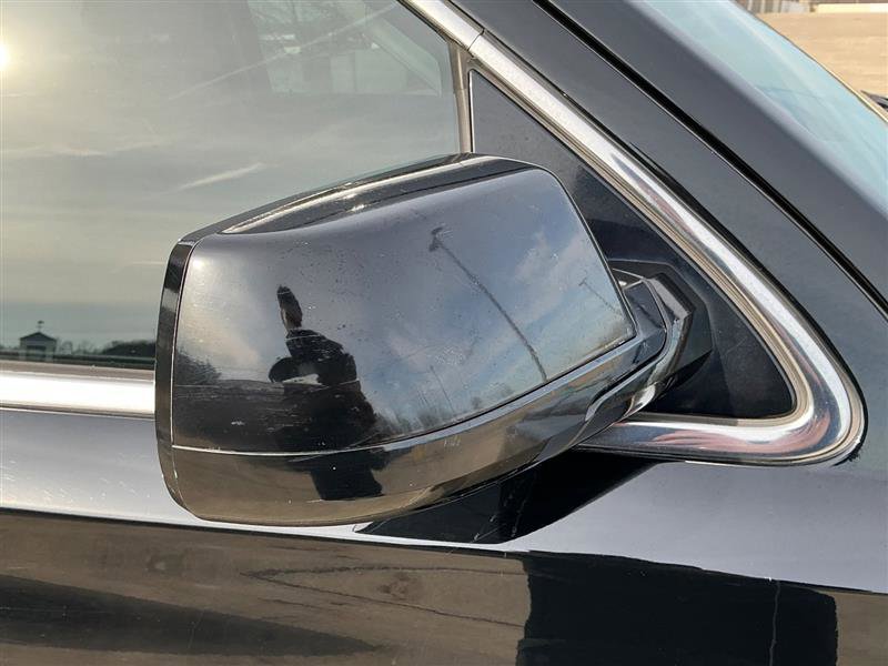 Used 2018 GMC Yukon Denali image 13