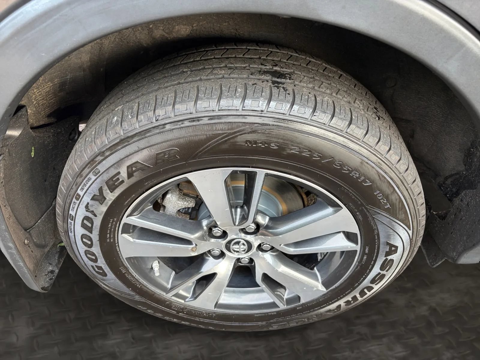 Used 2018 Toyota RAV4 XLE AWD/4WD image 41