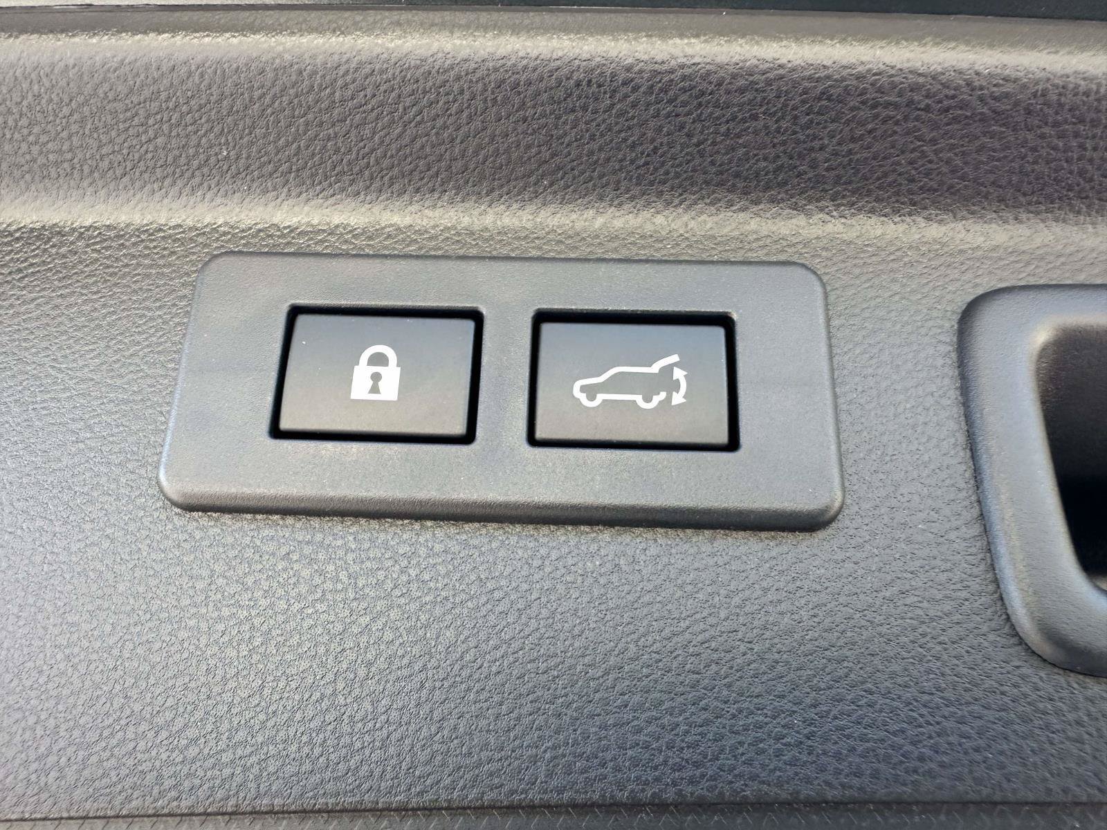 Used 2023 Subaru Forester Limited AWD/4WD image 9
