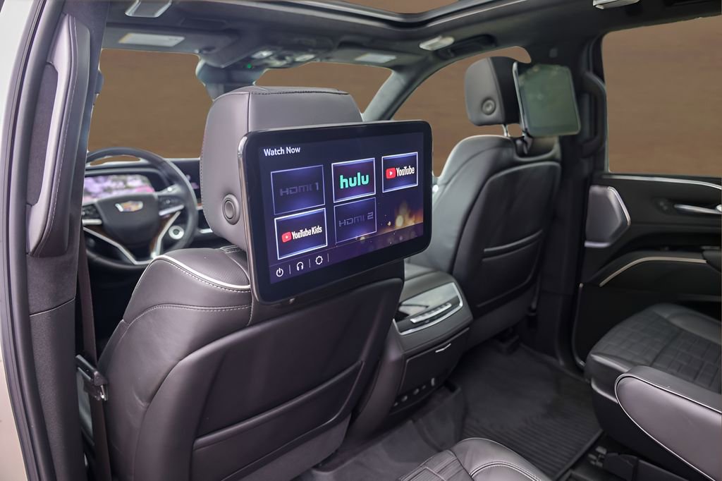 Used 2023 Cadillac Escalade Sport Platinum w/ LPO, ONYX Package AWD/4WD image 28