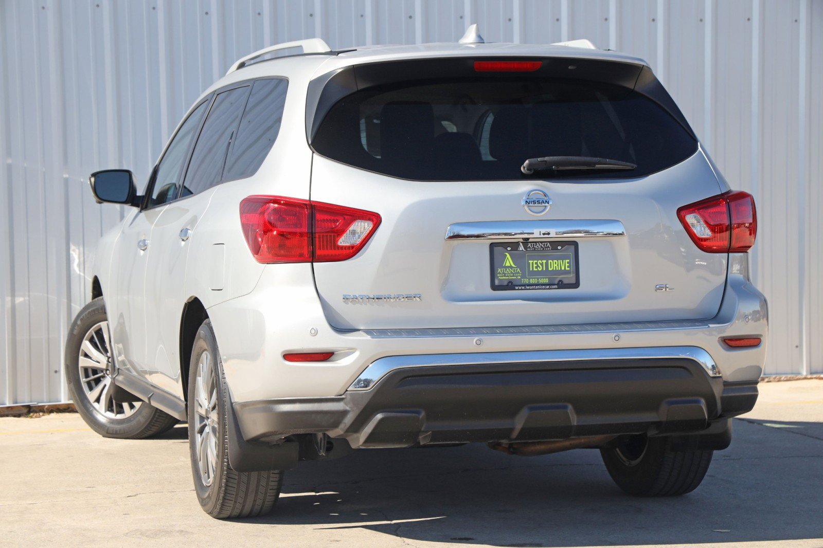 Used 2020 Nissan Pathfinder SL image 4