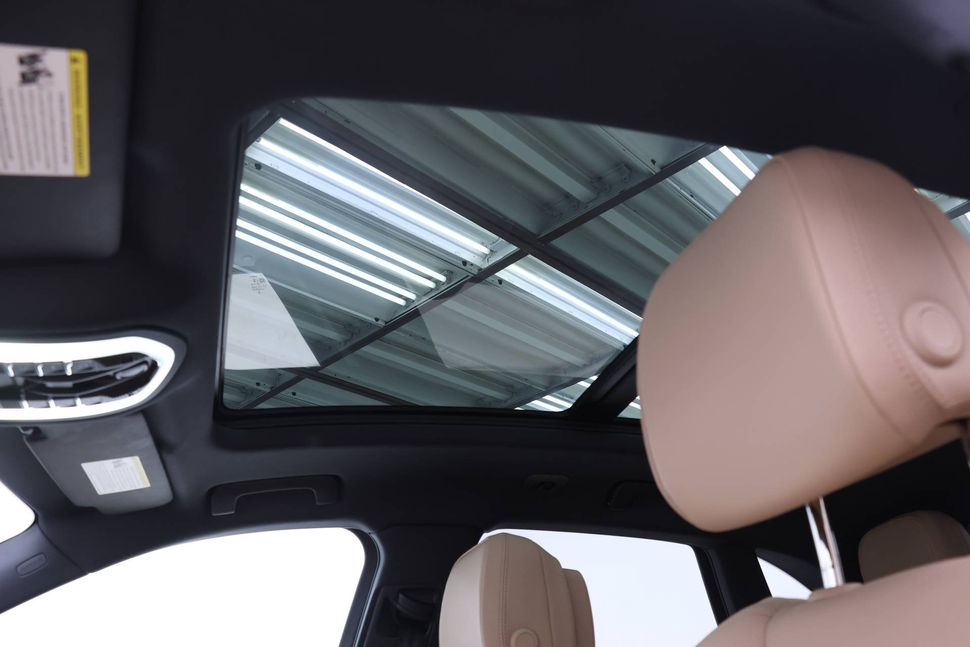 Used 2025 Porsche Macan image 18