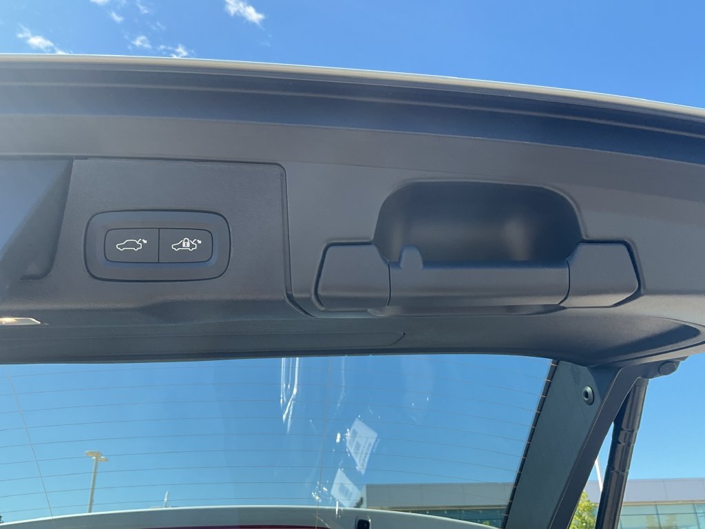 New 2027 Volvo XC60 B5 Plus AWD/4WD image 10