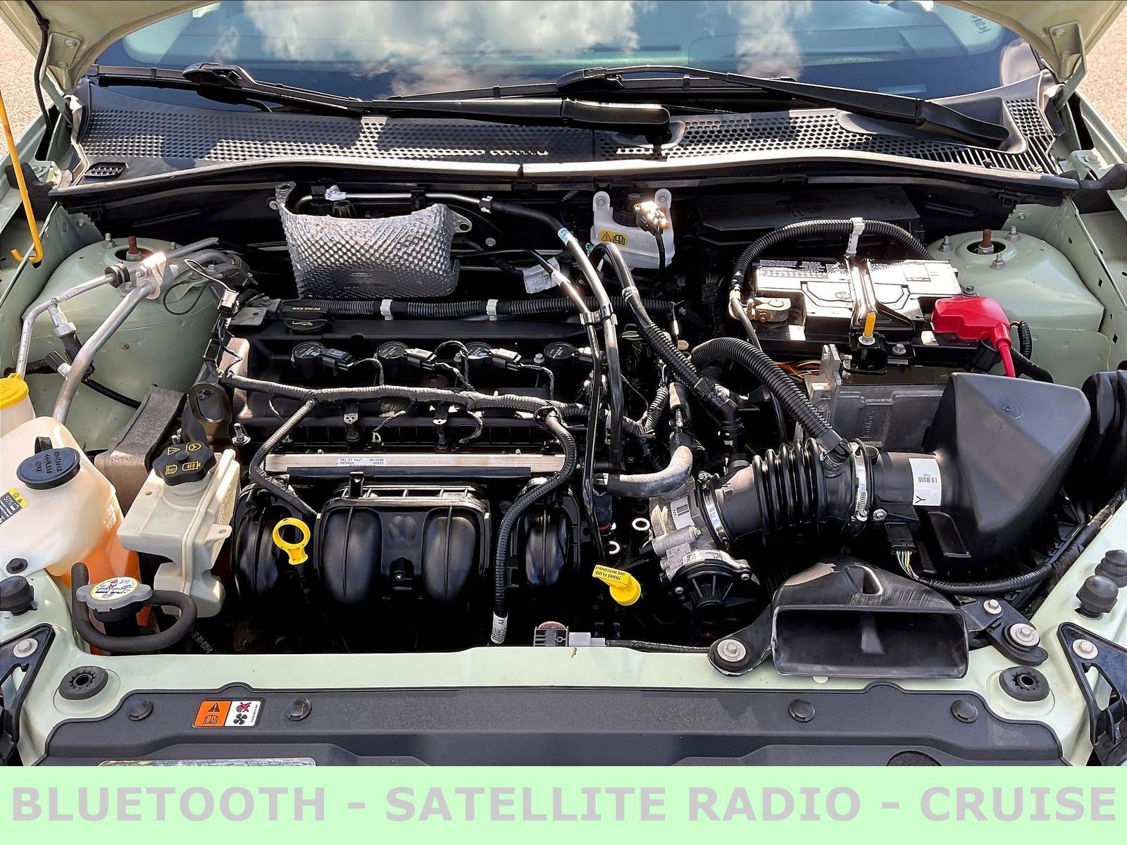 Used 2010 Ford Focus SE FWD image 30