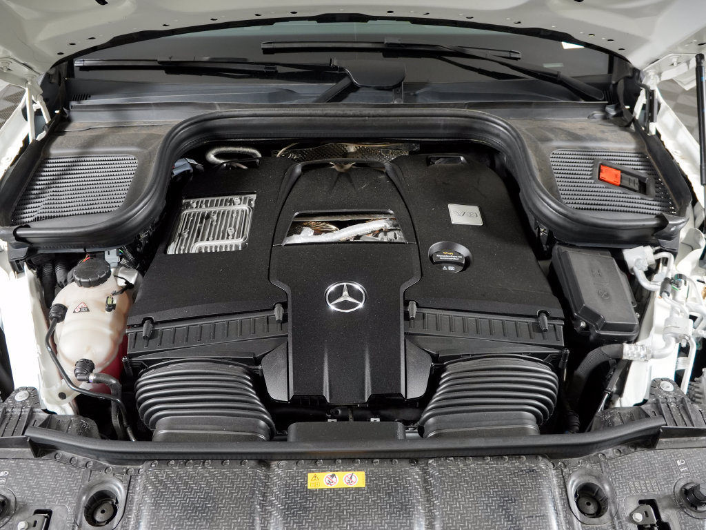 Certified 2024 Mercedes-Benz GLS 580 4MATIC image 38