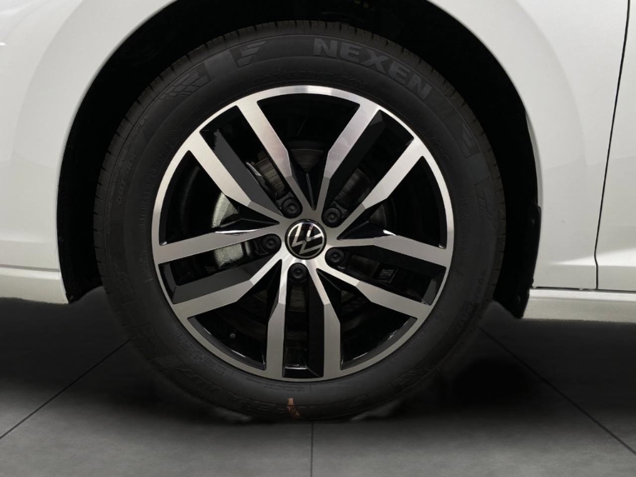 New 2025 Volkswagen Jetta SE image 11
