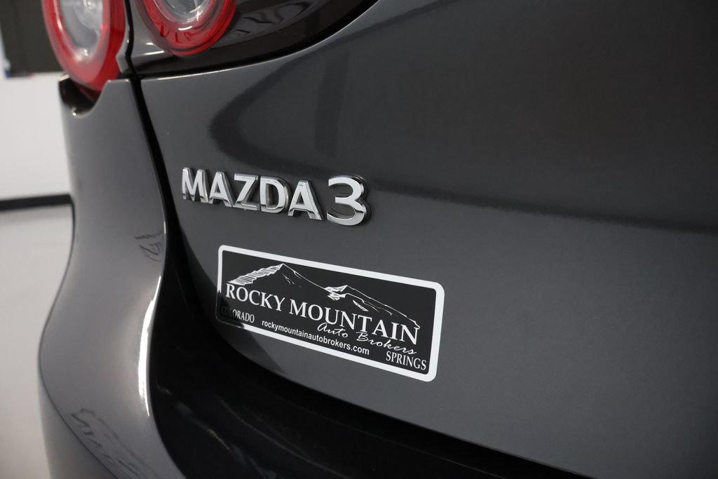 Used 2022 MAZDA MAZDA3 s FWD image 10