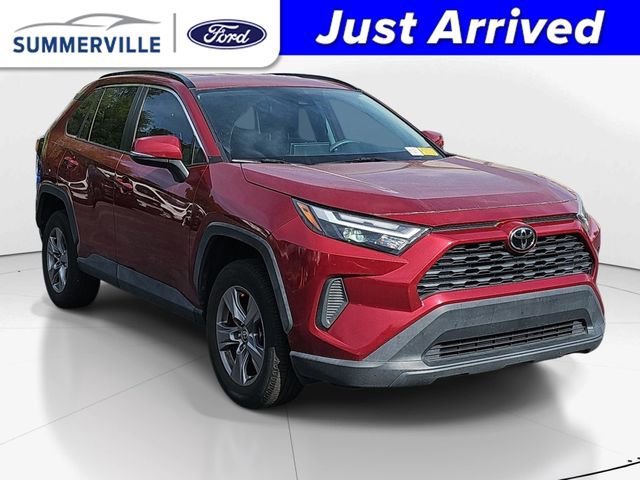 Used 2022 Toyota RAV4 XLE image 1
