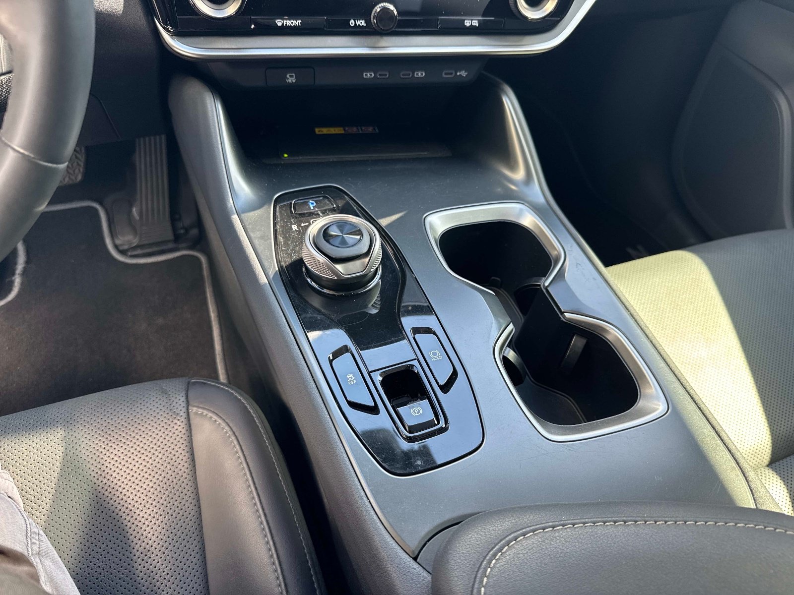 Used 2024 Lexus RZ 300e Premium w/ Accessory Package (Z1) FWD image 27