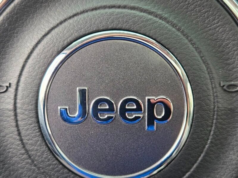 Used 2018 Jeep Compass Limited w/ Navigation Group FWD image 28