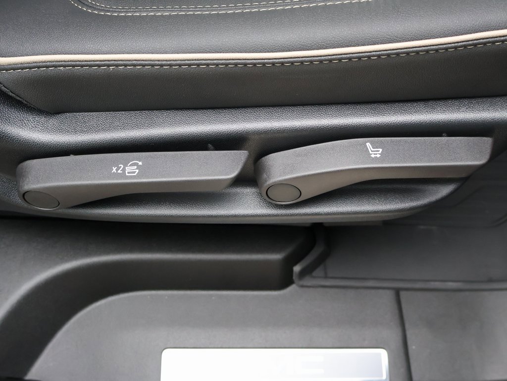 New 2026 GMC Yukon Elevation w/ LPO, Floor Liner Package image 39