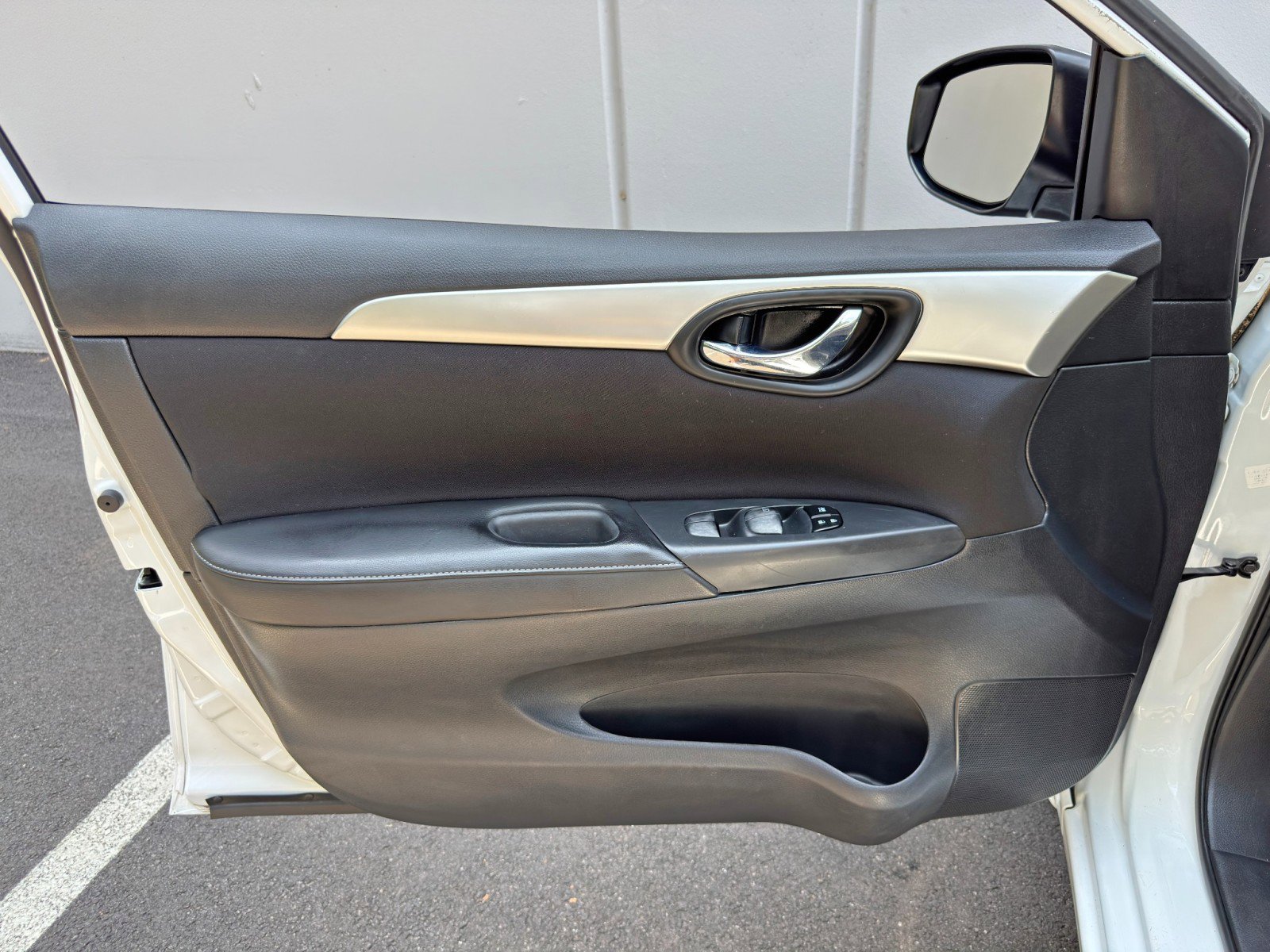 Used 2017 Nissan Sentra S w/ S Style Package FWD image 34