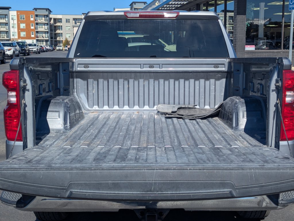 Used 2022 Chevrolet Silverado 1500 LT RWD image 7
