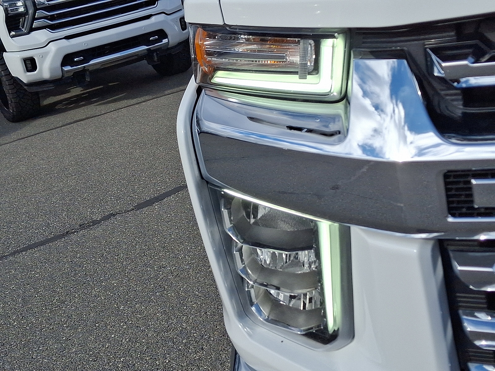 Used 2023 Chevrolet Silverado 2500 LTZ image 9