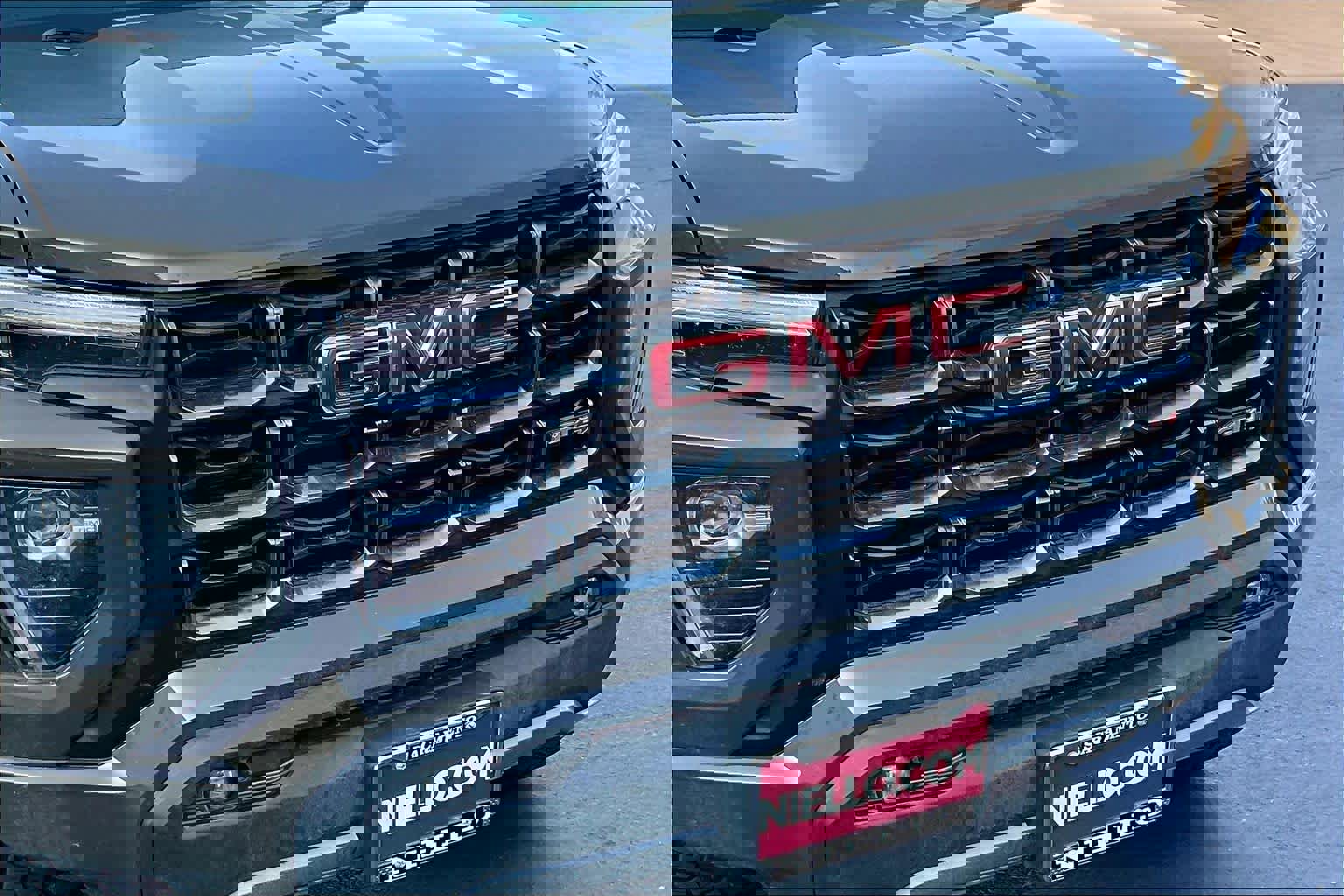 Used 2023 GMC Canyon AT4 w/ Technology Package image 31