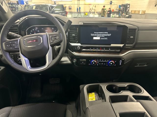 New 2026 GMC Sierra 1500 SLE image 13