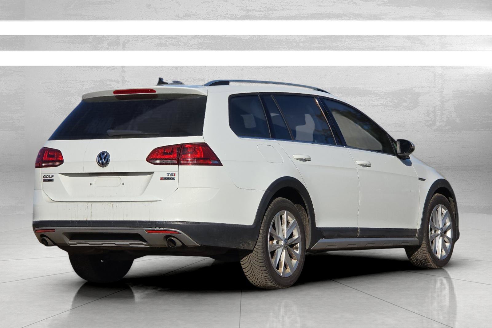 Used 2017 Volkswagen Golf Alltrack SE AWD/4WD image 4