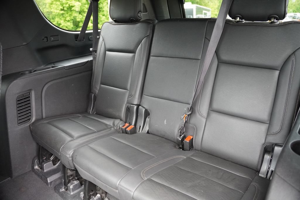 Used 2021 Chevrolet Suburban High Country w/ Premium Package AWD/4WD image 19