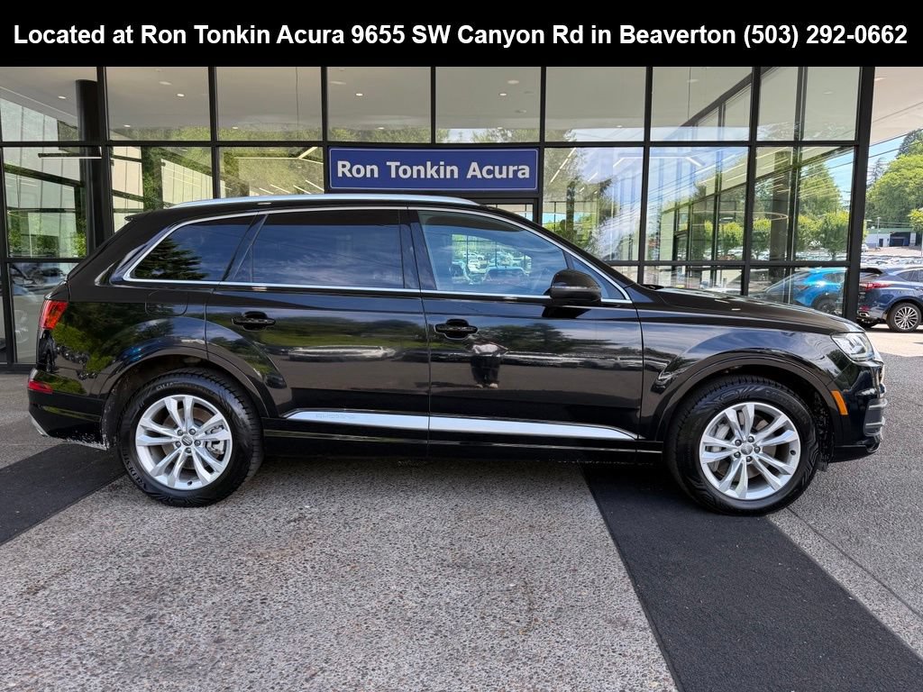 Used 2019 Audi Q7 3.0T Premium w/ Cold Weather Package AWD/4WD image 8