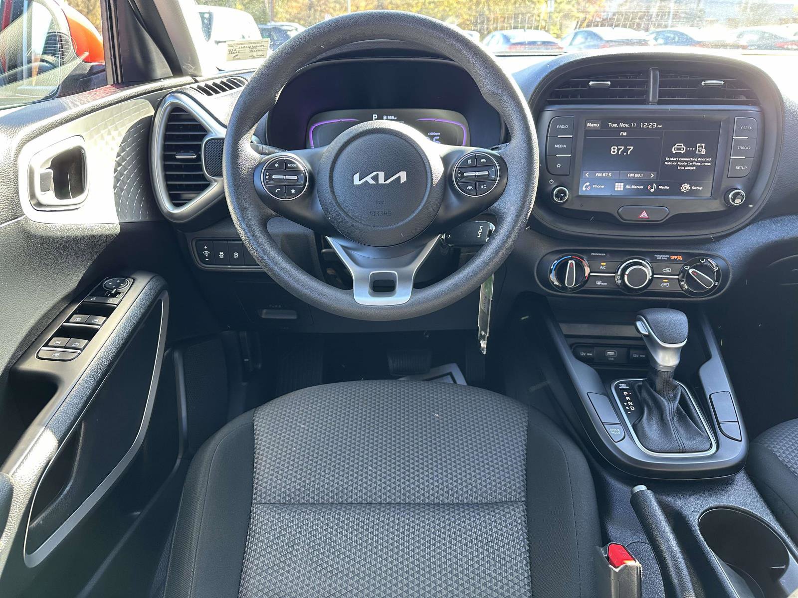 Certified 2025 Kia Soul LX w/ Option Group 015 image 2