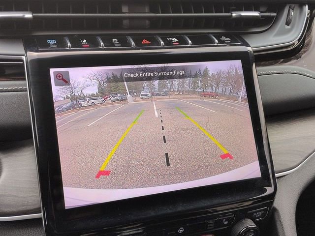 Used 2023 Jeep Grand Cherokee 4WD 4xe image 19