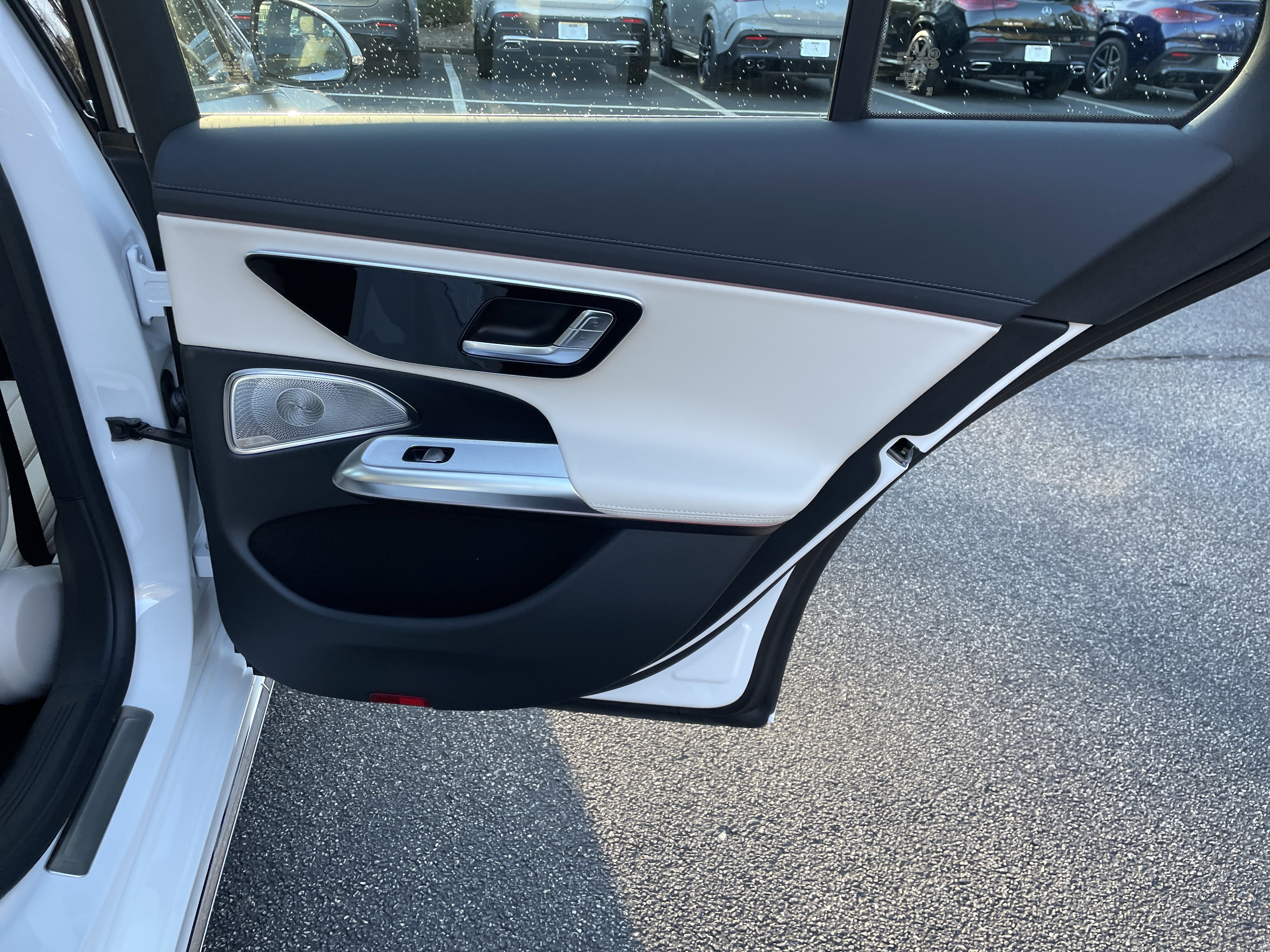 New 2026 Mercedes-Benz E 450 4MATIC Sedan image 39