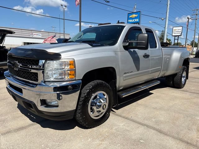 Used 2011 Chevrolet Silverado 3500 LT w/ Interior Plus Package AWD/4WD image 3