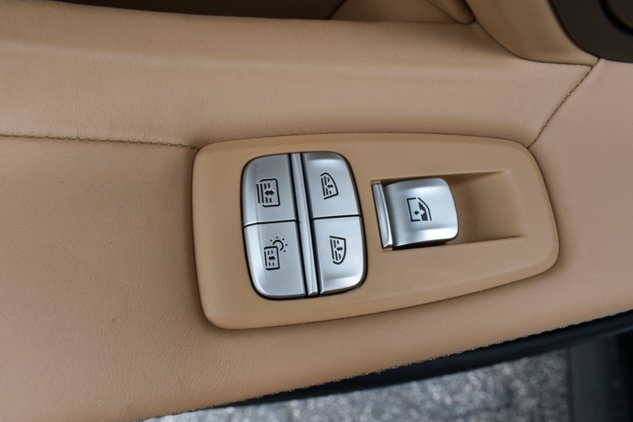 Used 2019 BMW 750i w/ Executive Package RWD image 43
