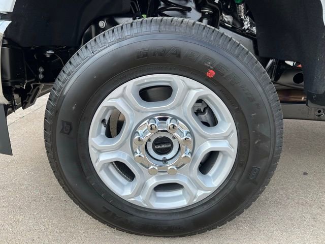 New 2026 Ford F250 4x4 Crew Cab Super Duty image 10