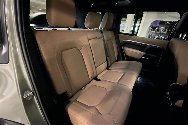 Used 2025 Land Rover Defender 110 S image 16