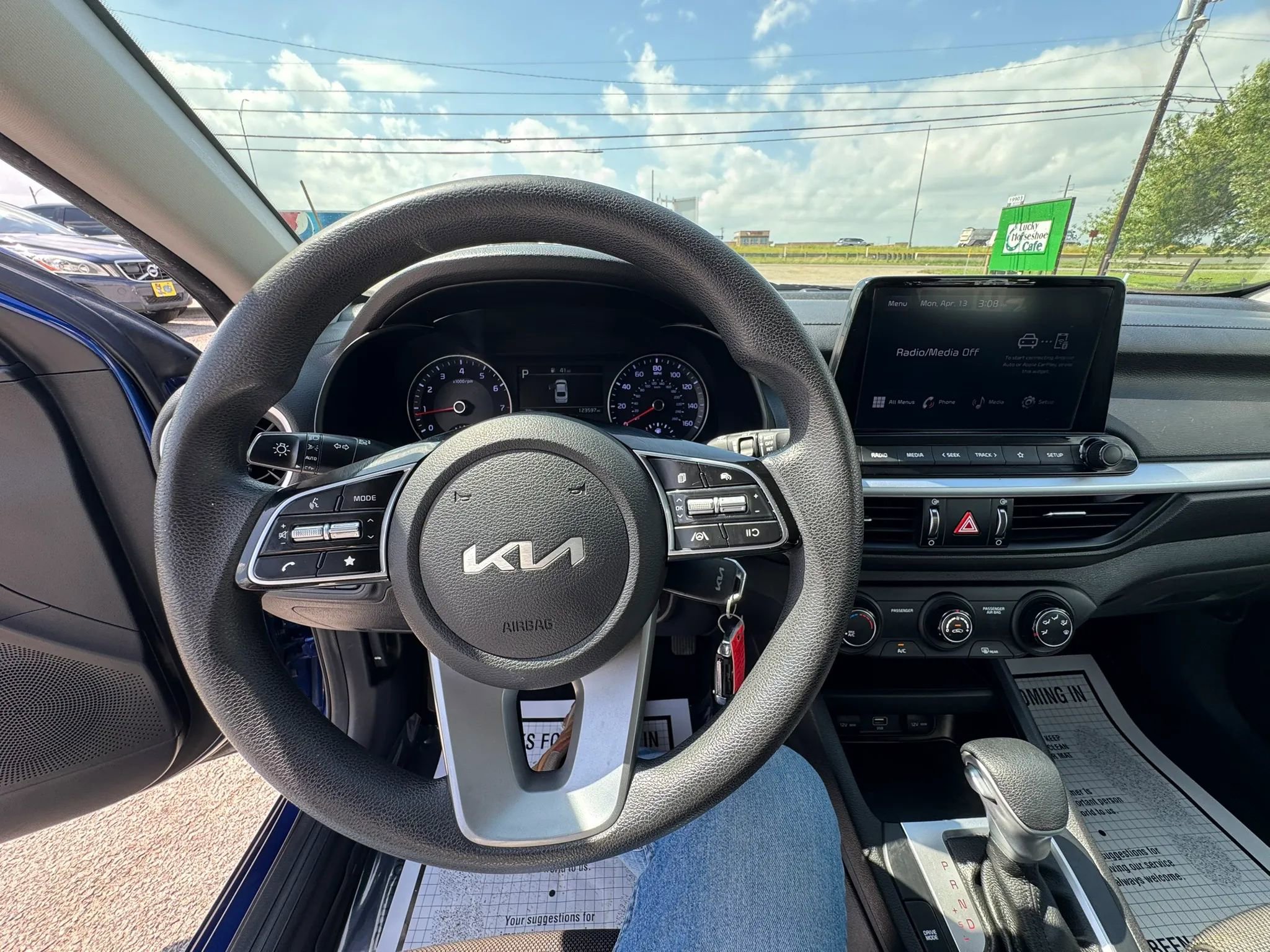 Used 2022 Kia Forte LXS w/ LXS Technology Package image 25